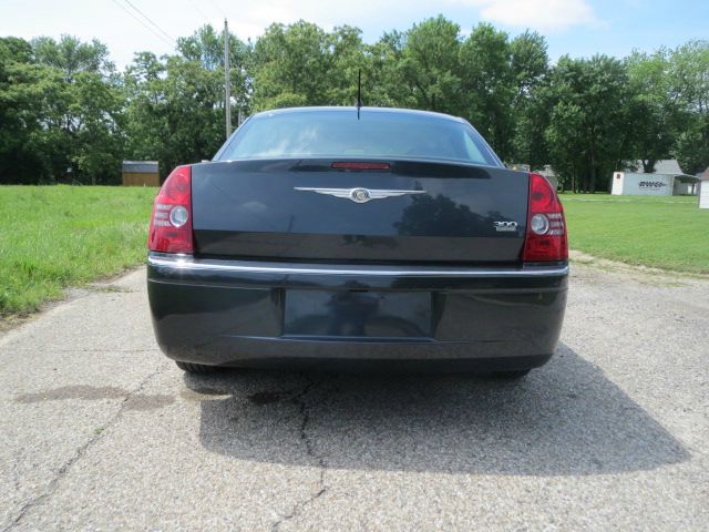 2008 Chrysler 300 Unknown