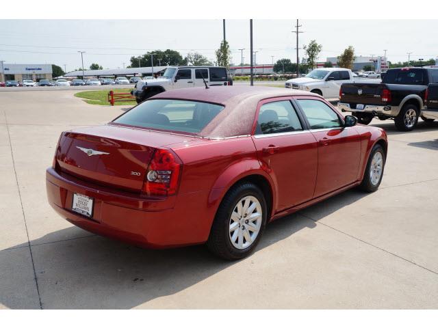 2008 Chrysler 300 Unknown