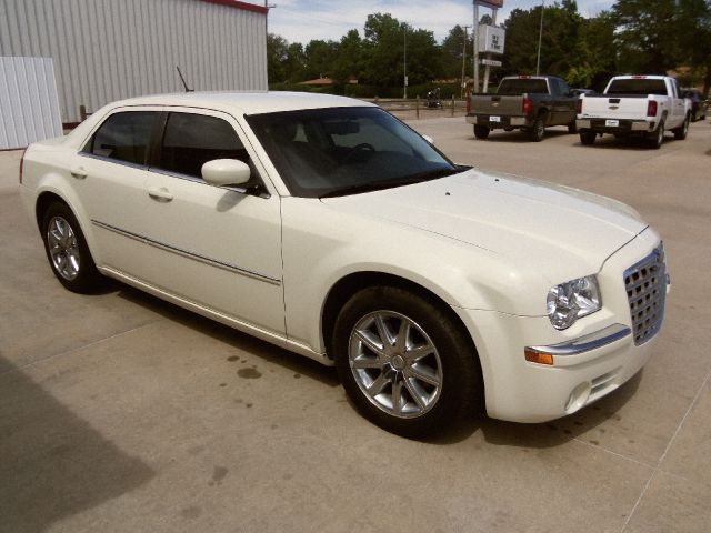 2008 Chrysler 300 SLT 25
