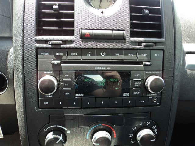 2008 Chrysler 300 Elk Conversion Van