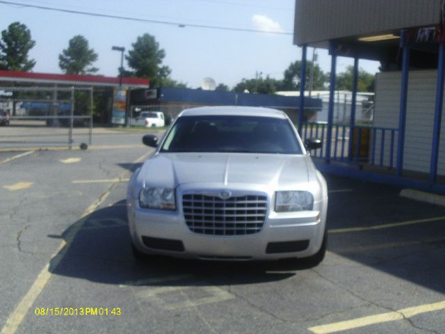 2008 Chrysler 300 Elk Conversion Van