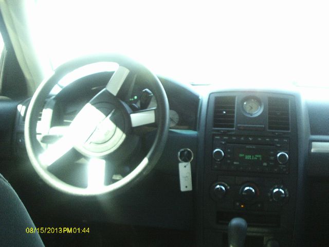 2008 Chrysler 300 Elk Conversion Van