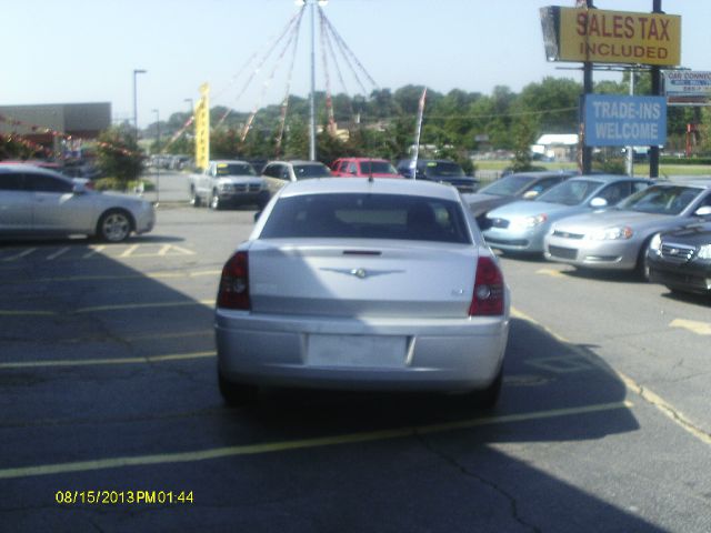 2008 Chrysler 300 Elk Conversion Van