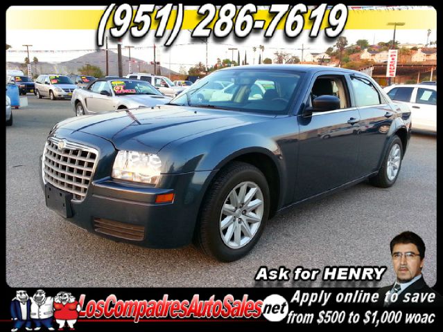 2008 Chrysler 300 Elk Conversion Van