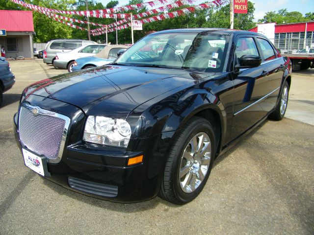 2008 Chrysler 300 Elk Conversion Van