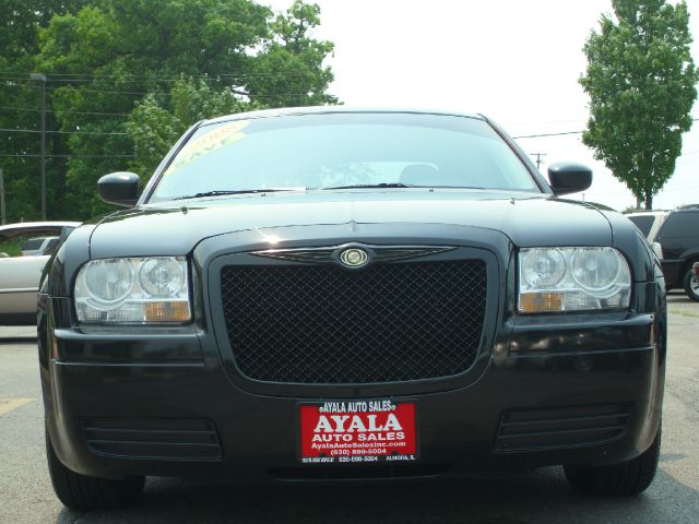 2008 Chrysler 300 Elk Conversion Van