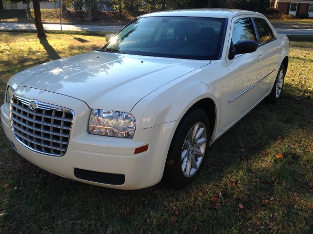 2008 Chrysler 300 Elk Conversion Van