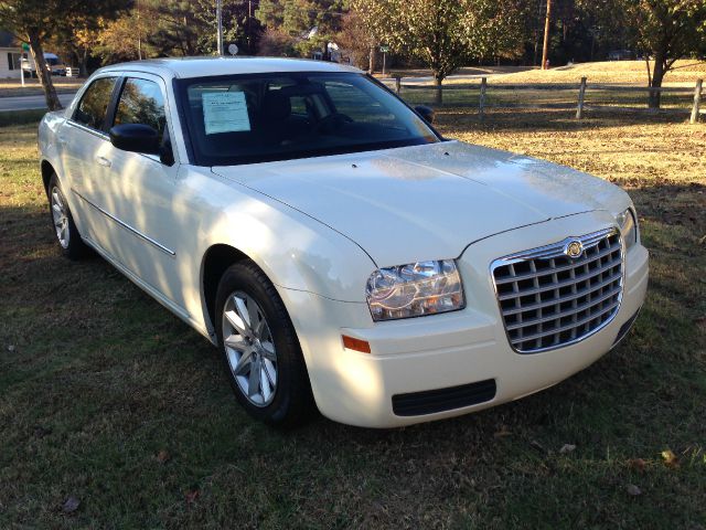 2008 Chrysler 300 Elk Conversion Van
