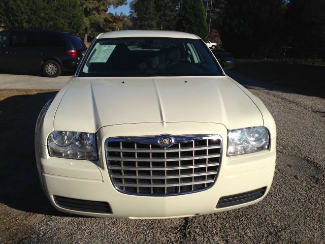 2008 Chrysler 300 Elk Conversion Van