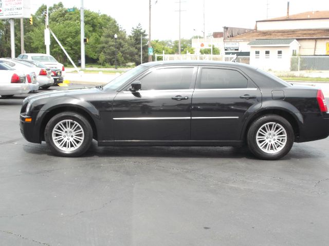 2008 Chrysler 300 Elk Conversion Van