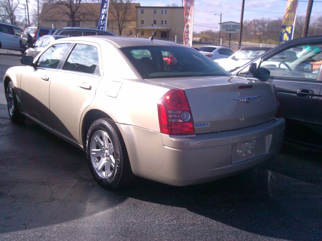 2008 Chrysler 300 Elk Conversion Van