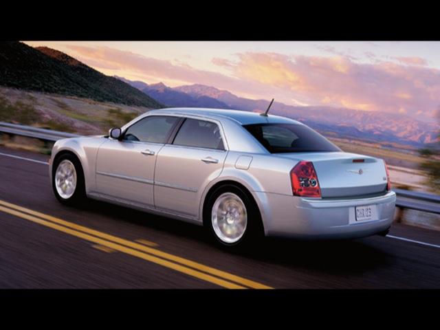 2008 Chrysler 300 SLE / 4x4