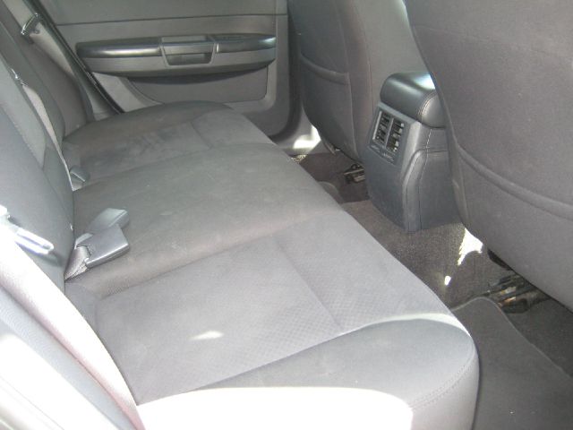 2008 Chrysler 300 Elk Conversion Van