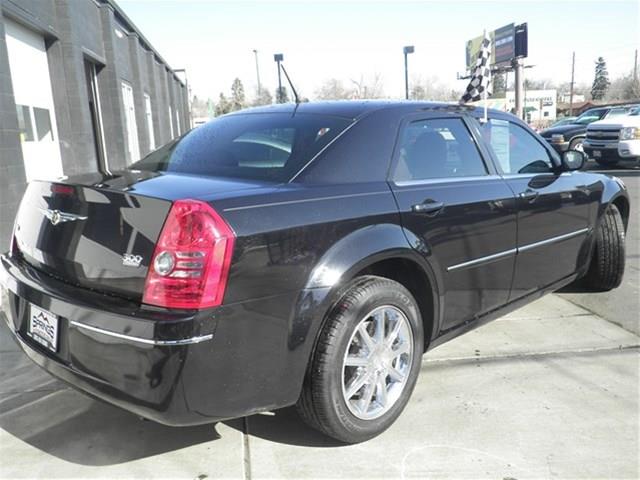 2008 Chrysler 300 GLX Manual