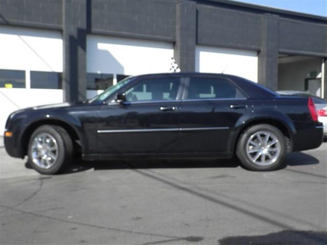 2008 Chrysler 300 GLX Manual