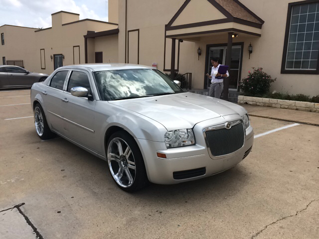 2009 Chrysler 300 4DR SE (roof)