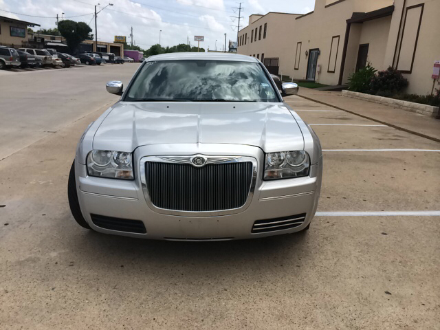2009 Chrysler 300 4DR SE (roof)