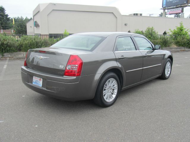 2009 Chrysler 300 Elk Conversion Van