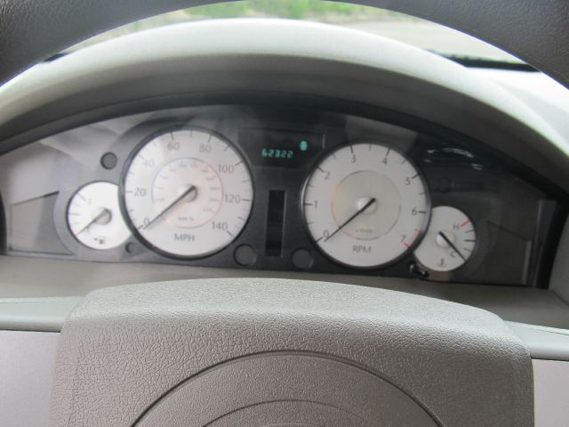 2009 Chrysler 300 Elk Conversion Van