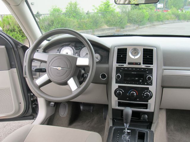 2009 Chrysler 300 Elk Conversion Van