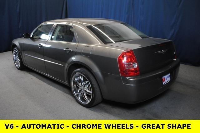 2009 Chrysler 300 Elk Conversion Van