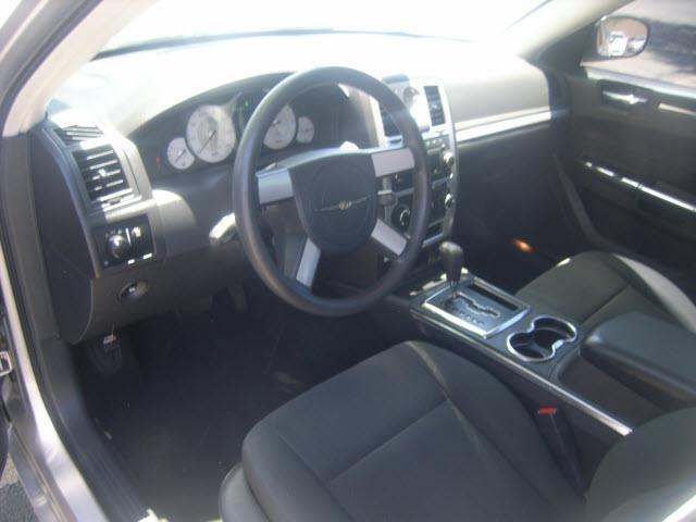 2009 Chrysler 300 Elk Conversion Van