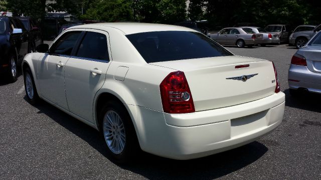2009 Chrysler 300 Elk Conversion Van