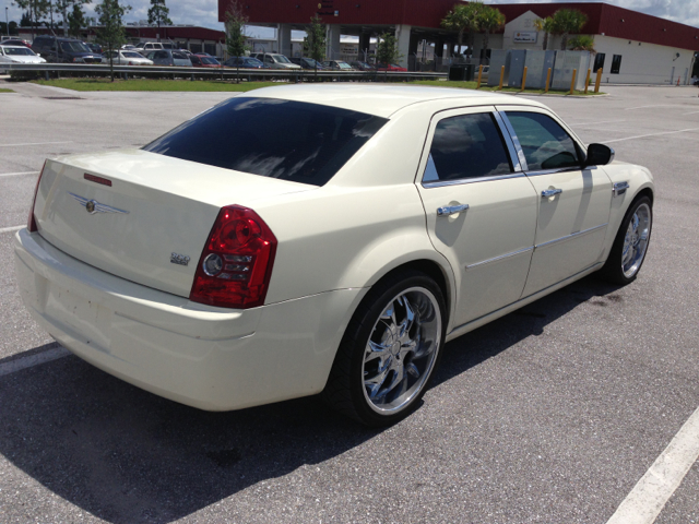 2009 Chrysler 300 Elk Conversion Van