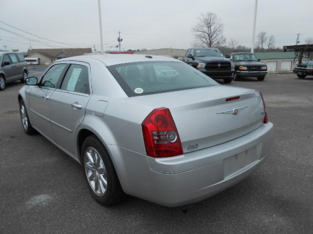 2010 Chrysler 300 Cx-dvd-leather
