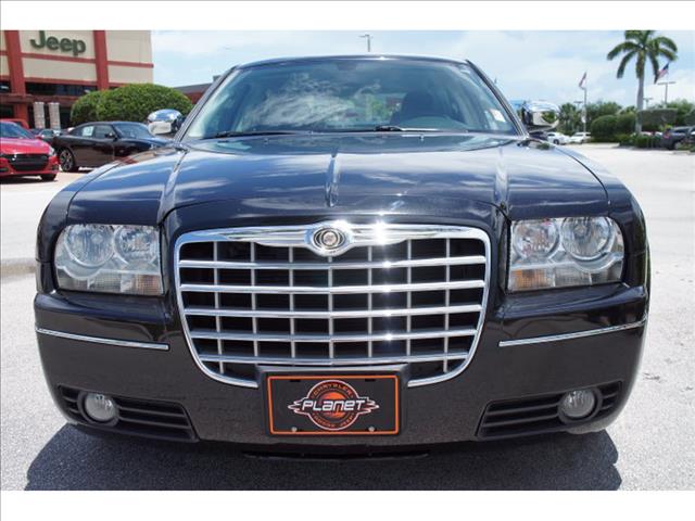 2010 Chrysler 300 4WD 4-cyl. EX-L