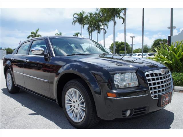 2010 Chrysler 300 4WD 4-cyl. EX-L