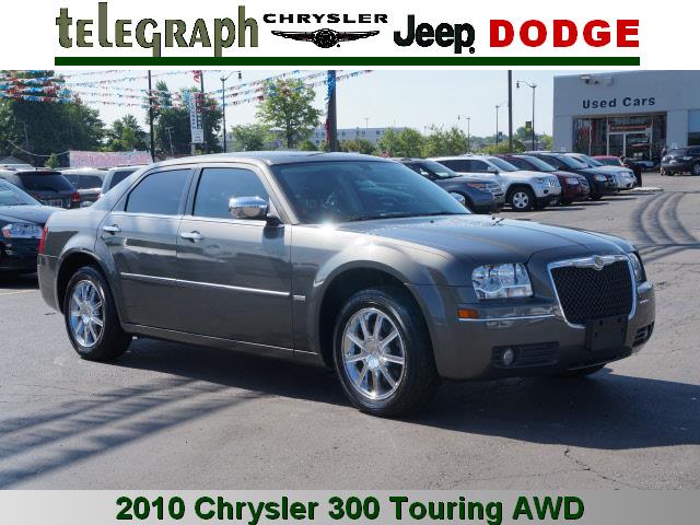 2010 Chrysler 300 Dsl Xtnded Cab Long Bed XLT