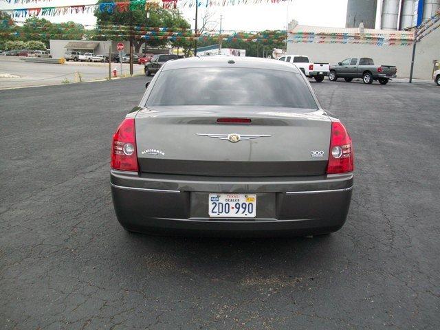 2010 Chrysler 300 Lariat SUER Dutydully
