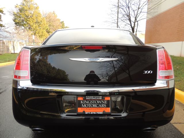 2011 Chrysler 300 Base