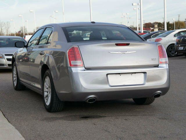 2011 Chrysler 300 Base