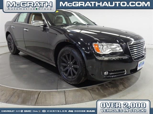 2011 Chrysler 300 SLT 25