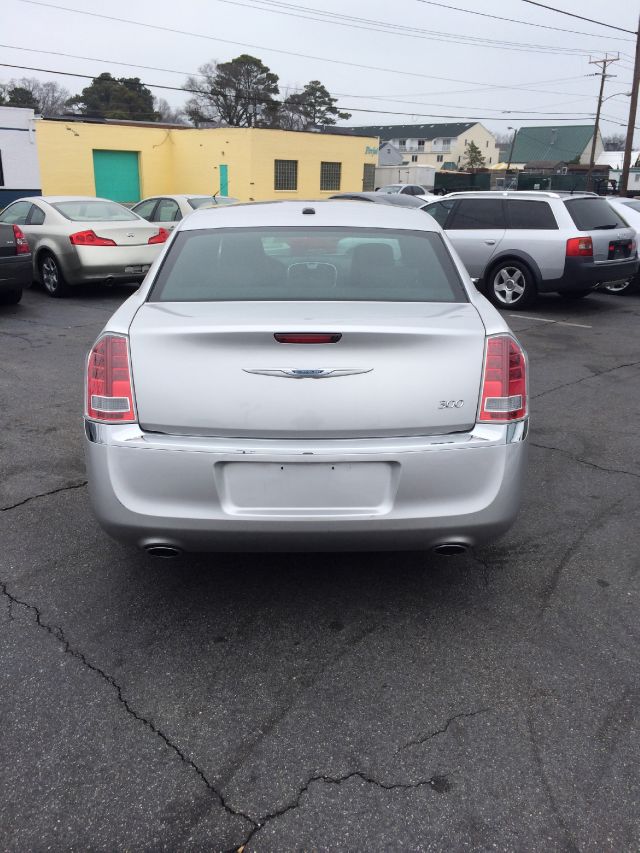 2012 Chrysler 300 Base