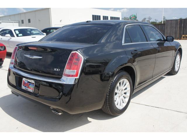 2012 Chrysler 300 Unknown