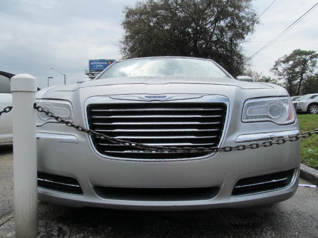 2012 Chrysler 300 Unknown