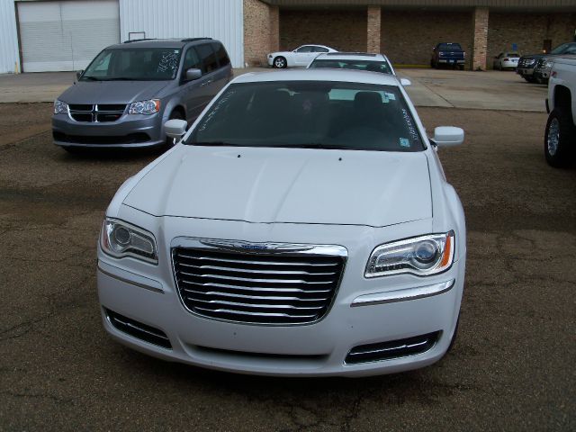 2013 Chrysler 300 5.6S