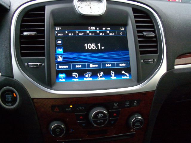 2013 Chrysler 300 5.6S