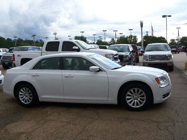 2013 Chrysler 300 5.6S