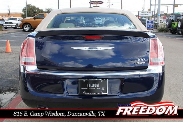 2013 Chrysler 300 Base