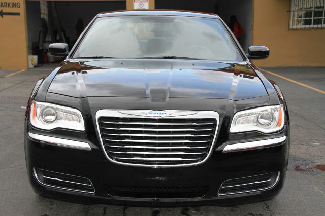 2013 Chrysler 300 At/ac/v6