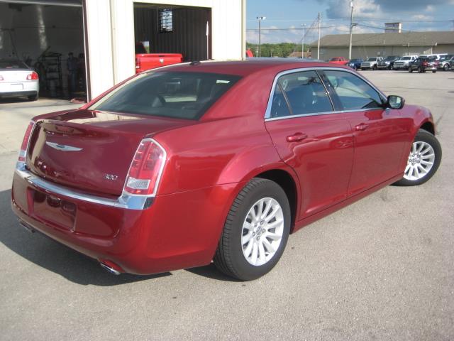 2013 Chrysler 300 Base