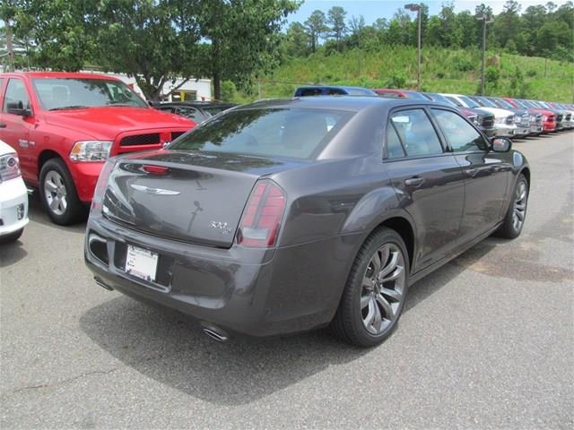 2014 Chrysler 300 SLT Club-cab