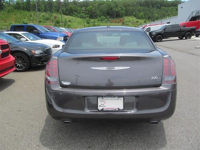 2014 Chrysler 300 SLT Club-cab