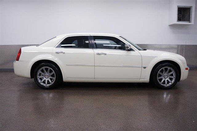 2005 Chrysler 300C Regular Cab