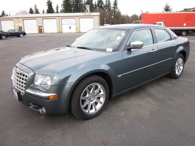 2005 Chrysler 300C Regular Cab
