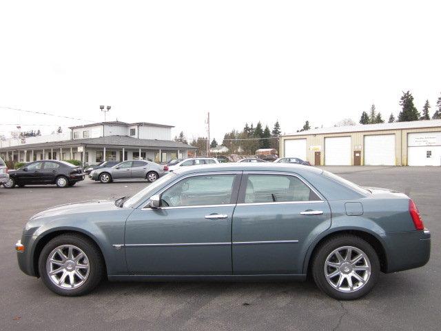 2005 Chrysler 300C Regular Cab